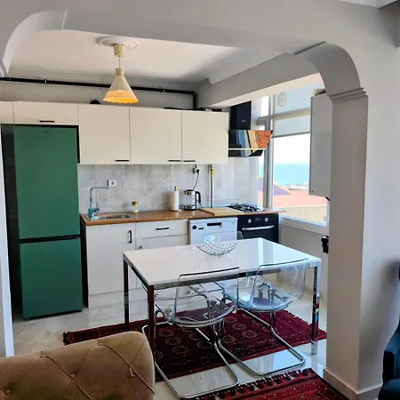 Renovated Comfy With Unique Sea View
