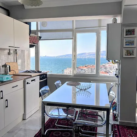 Renovated Comfy With Unique Sea View Διαμέρισμα *