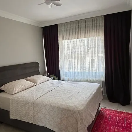 Renovated Comfy With Unique Sea View Appartement *