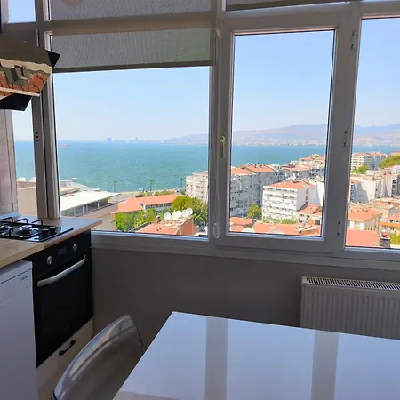 Appartement Renovated Comfy With Unique Sea View İzmir