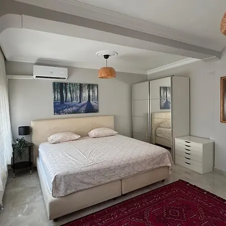 Renovated Comfy With Unique Sea View